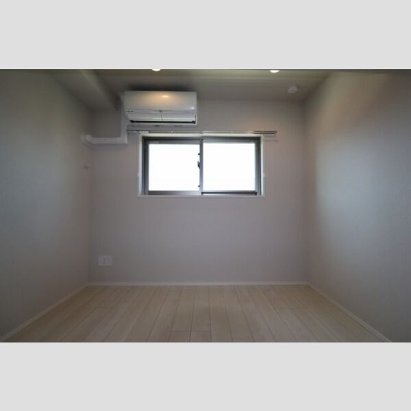 その他 (洋室5.8帖⓶)