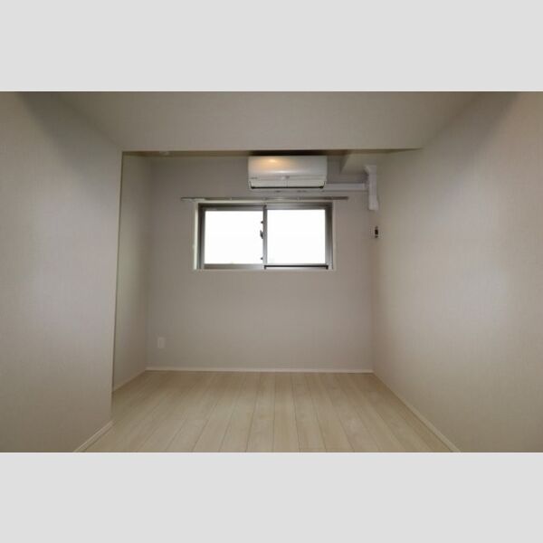 その他 (洋室5.4帖⓶)