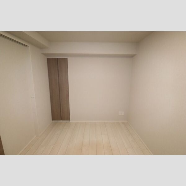 その他 (洋室5.2帖⓶)