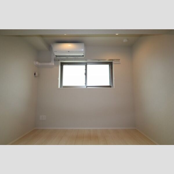 その他 (洋室5.8帖⓶)