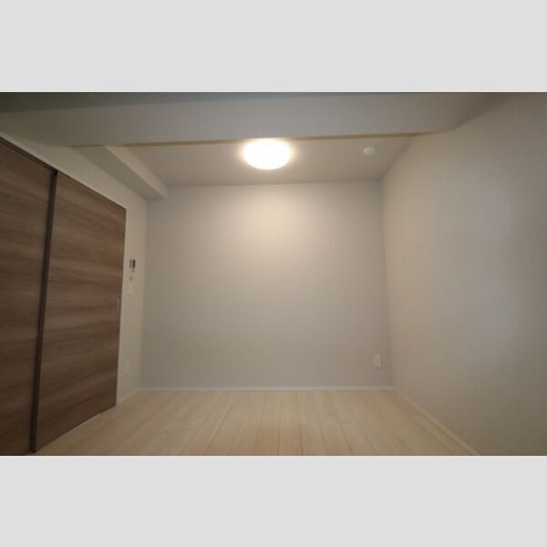 その他 (洋室5.7帖⓶)