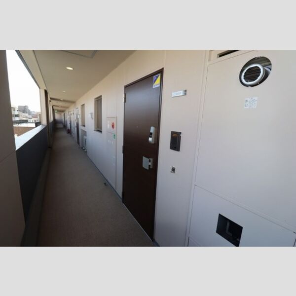 玄関 (玄関ドア)