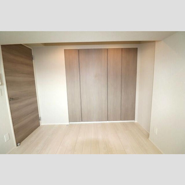 その他 (洋室5.8帖⓷)