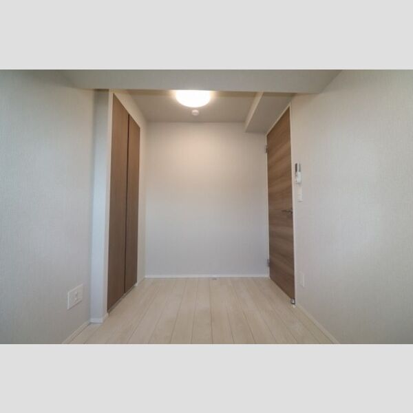 その他 (洋室5.4帖⓷)