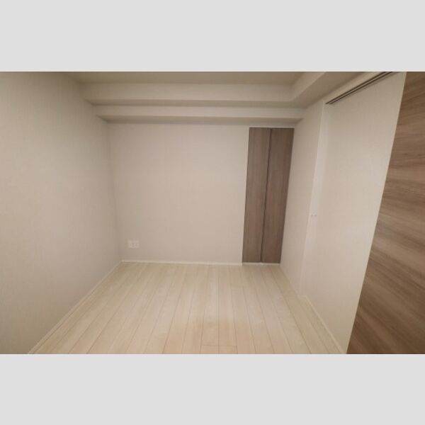 その他 (洋室5.2帖⓶)