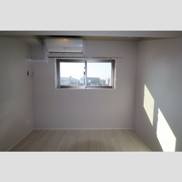 その他 (洋室5.8帖⓶)