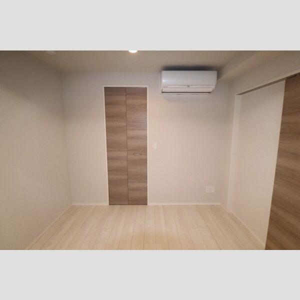 その他 (洋室5.7帖⓶)