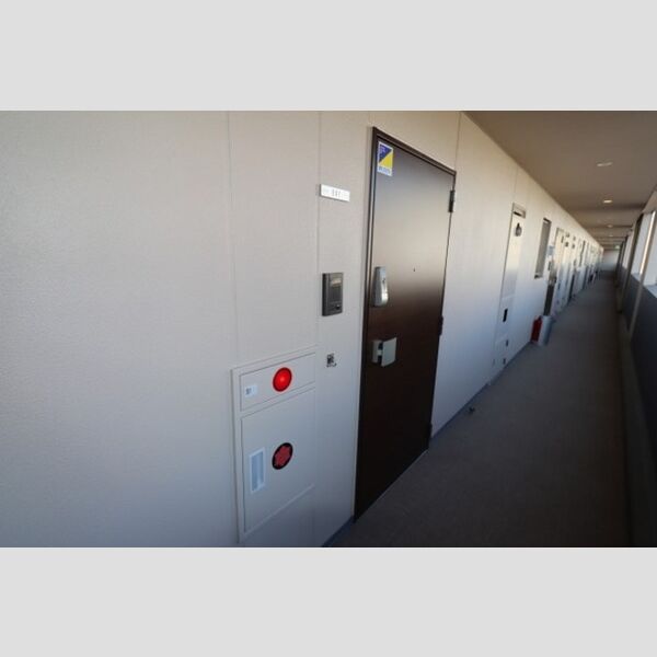 玄関 (玄関ドア)