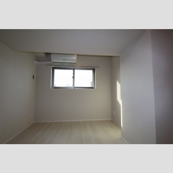 その他 (洋室7.2帖⓶)