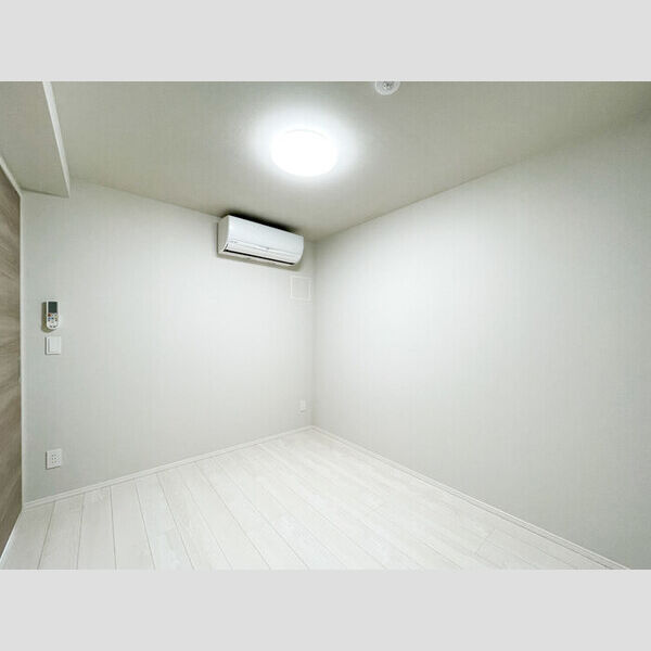 その他 (洋室5.2帖⓶)