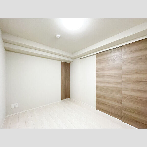 その他 (洋室5.2帖⓵)