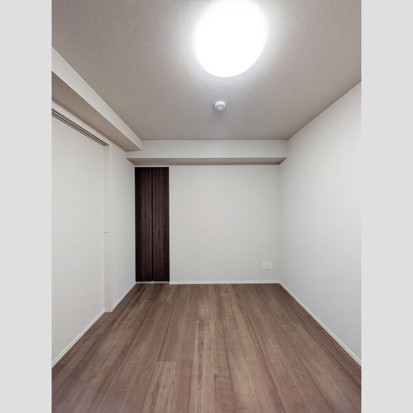 その他 (洋室5.2帖⓵)