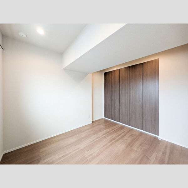 その他 (洋室5.8帖⓷)