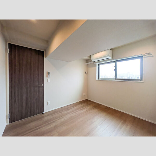 その他 (洋室5.8帖⓶)