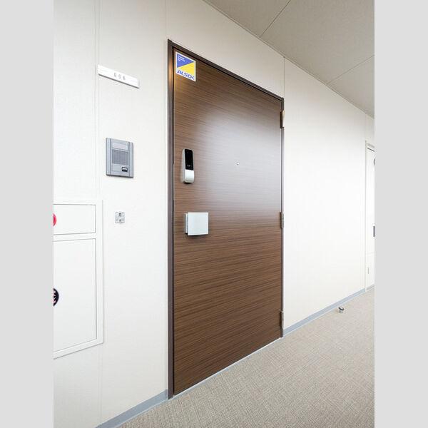 玄関 (玄関ドア)