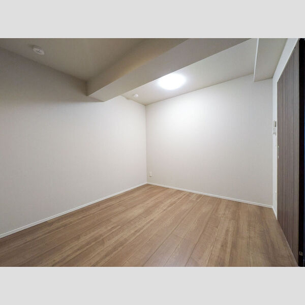 その他 (洋室5.7帖⓵)