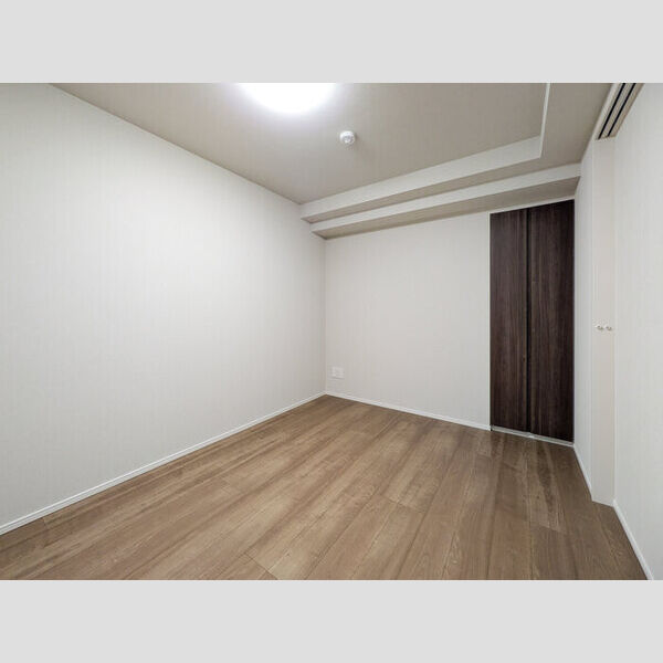 その他 (洋室5.2帖⓵)