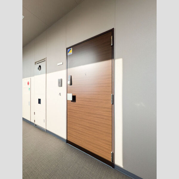 玄関 (玄関ドア)