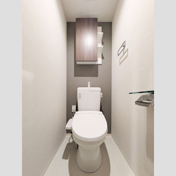 トイレ (トイレ)