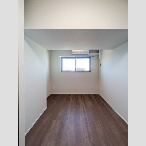 その他 (洋室5.4帖⓶)