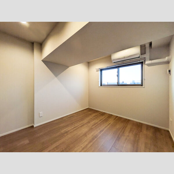 その他 (洋室5.8帖⓷)