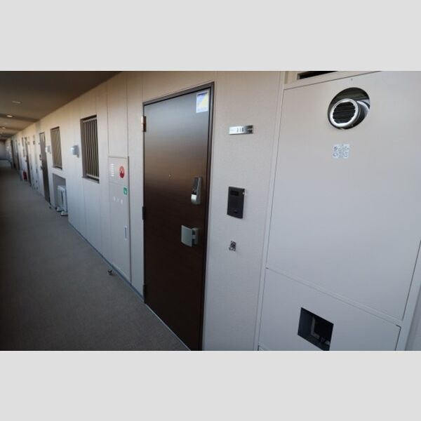 玄関 (玄関ドア)