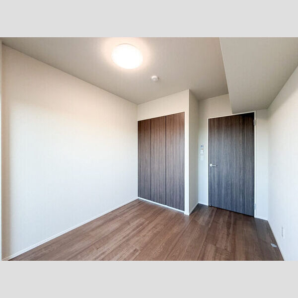 その他 (洋室5.6帖⓵)