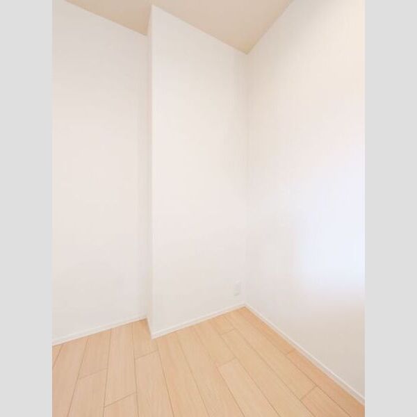 キッチン (冷蔵庫置き場)