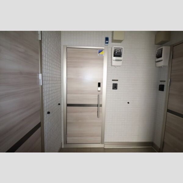 玄関 (玄関ドア)