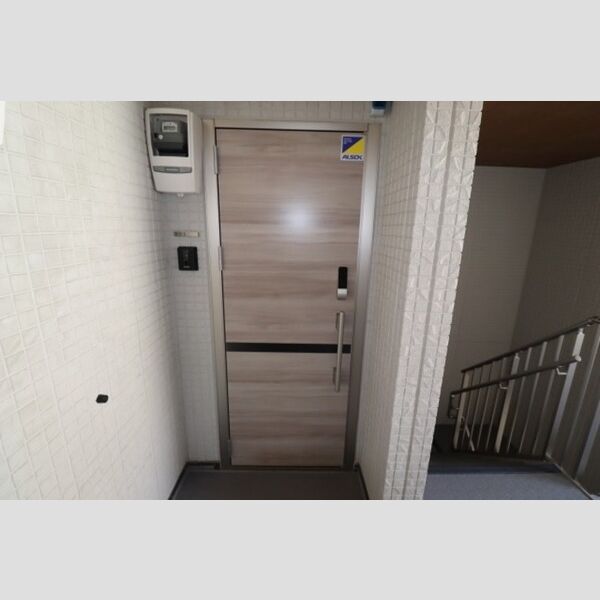 玄関 (玄関ドア)