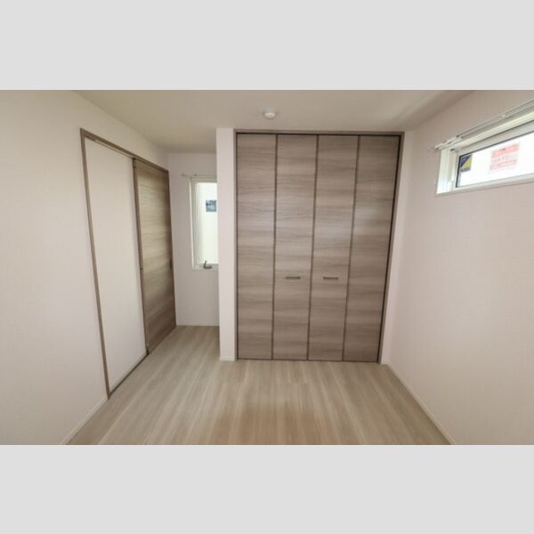 その他 (洋室5.8帖⓷)