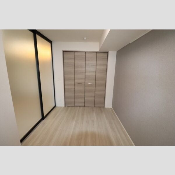 その他 (バルコニー側洋室⓷)