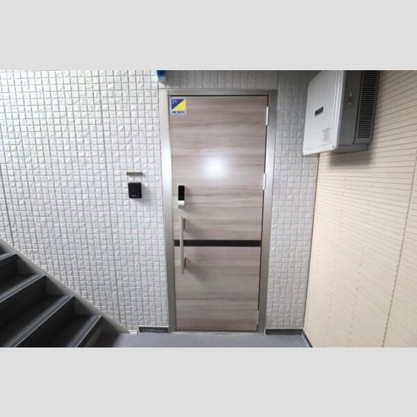 玄関 (玄関ドア)