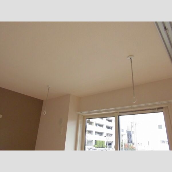その他設備 (室内物干し)