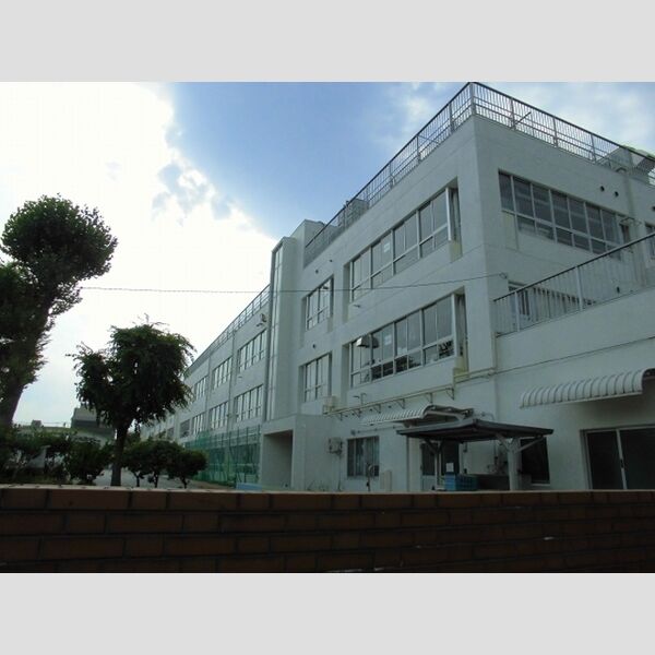現地周辺 (葛飾区立東綾瀬小学校まで404m)
