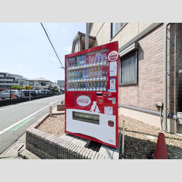 現地周辺 (自動販売機)