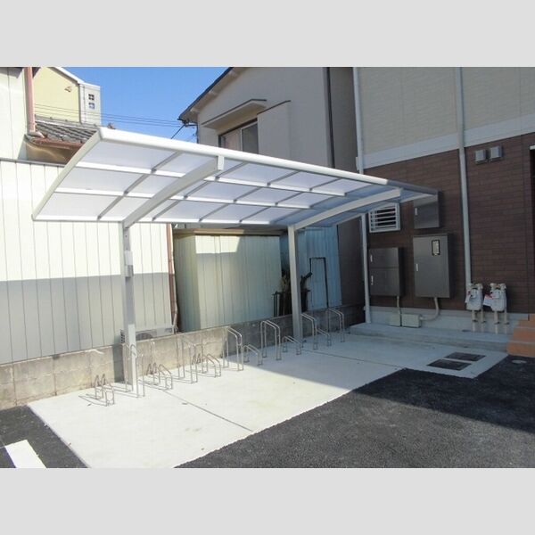 現地周辺 (駐輪場)