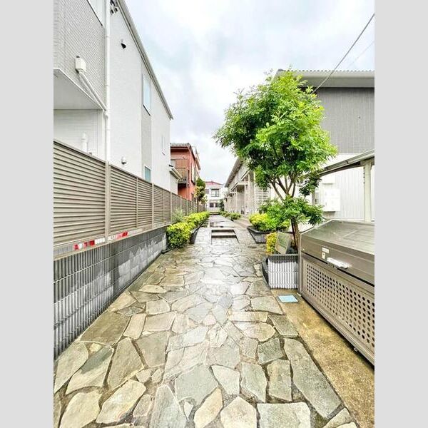 エントランス (エントランス)