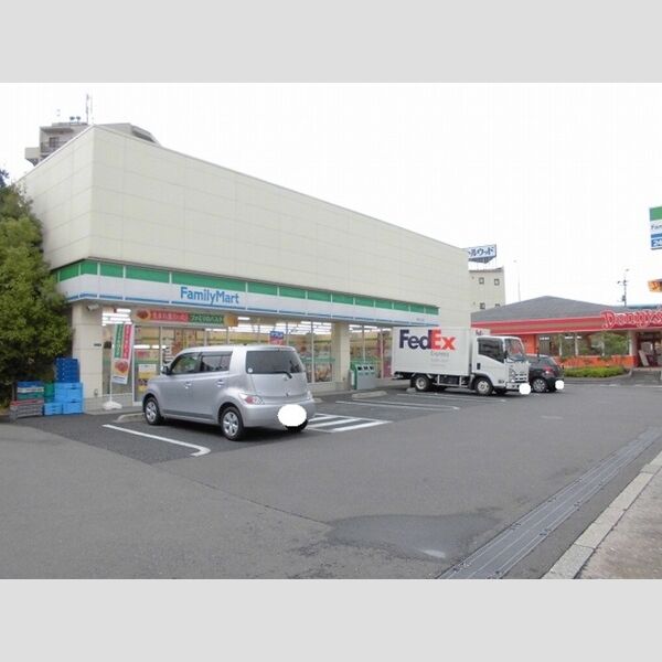 現地周辺 (ファミリーマート奥戸七丁目店)