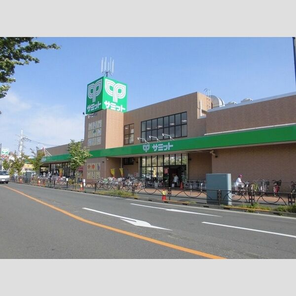 現地周辺 (サミット西小岩店まで約764m)