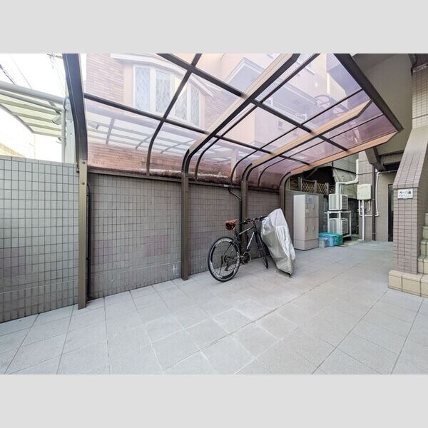 現地周辺 (駐車場)