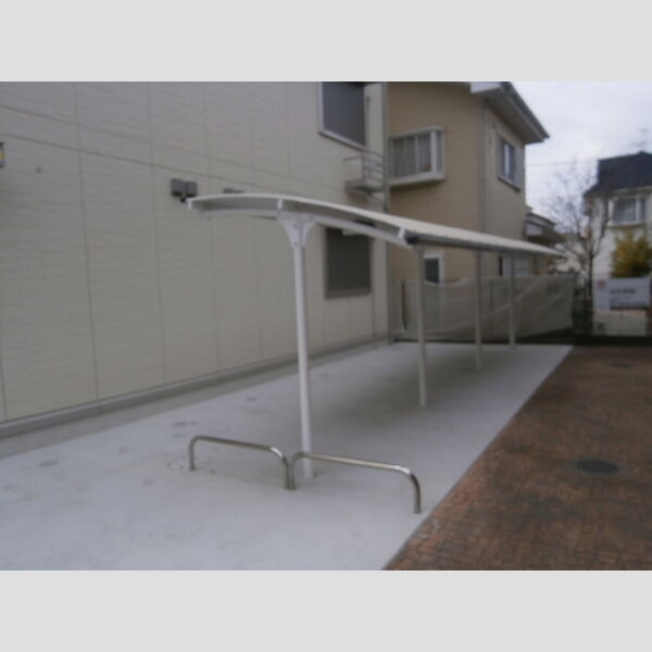 現地周辺 (駐輪場)