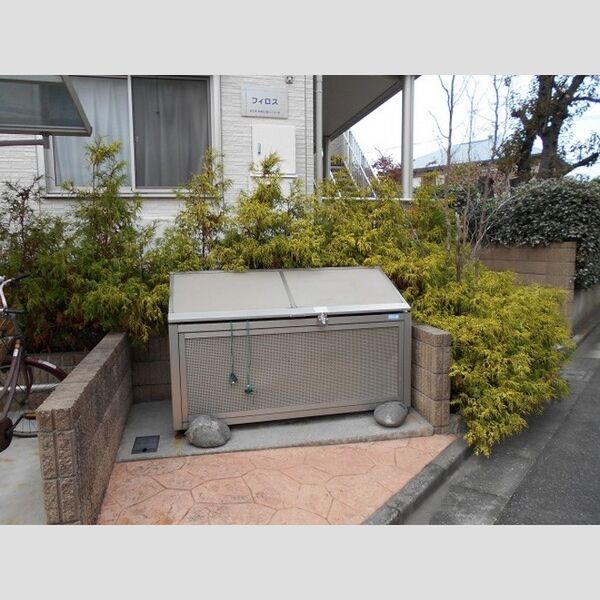 現地周辺 (ゴミ置き場)