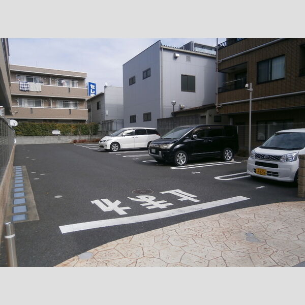 駐車場 (駐車場)