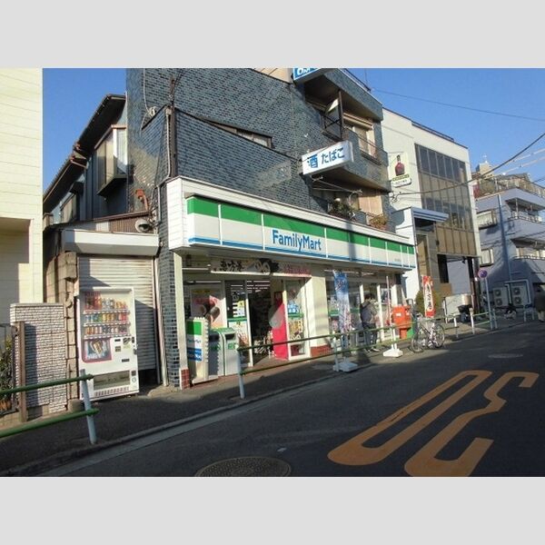 現地周辺 (ファミリーマート)
