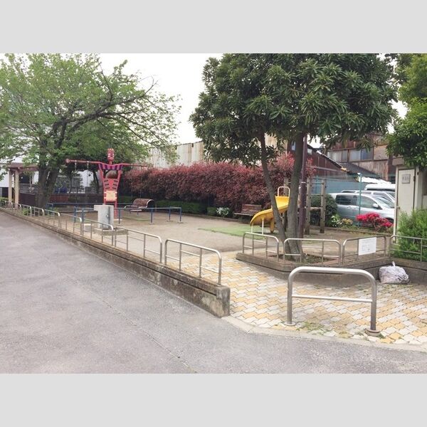現地周辺 (区立四つ木三丁目児童遊園まで25メートル)