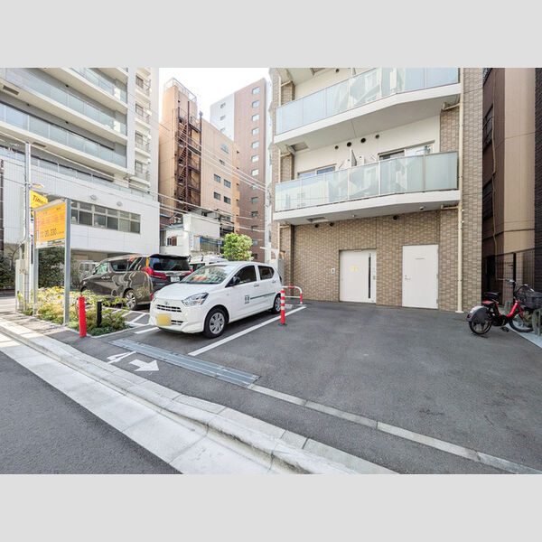 駐車場 (駐車場)