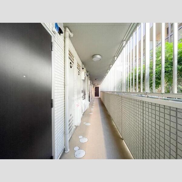 現地周辺 (廊下)