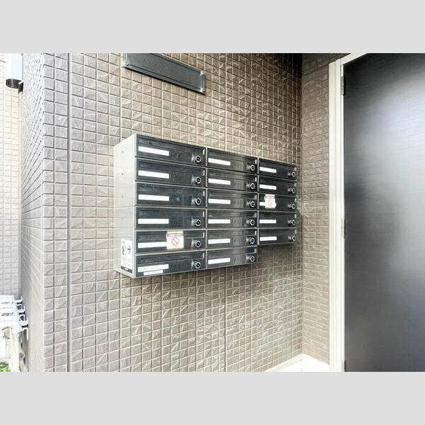 エントランス (メールボックス)