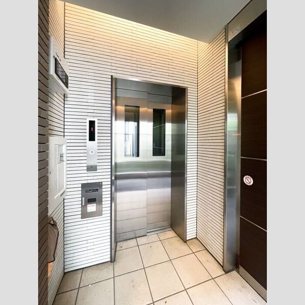 現地周辺 (エレベーター)